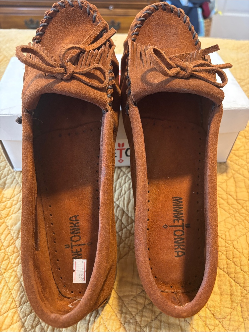Minnetonka Women’s Suede Moccasins in Rust